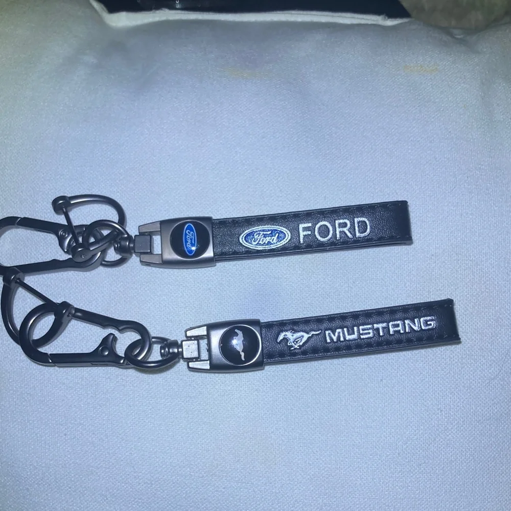 Ford Black Mustang Keychain Duo